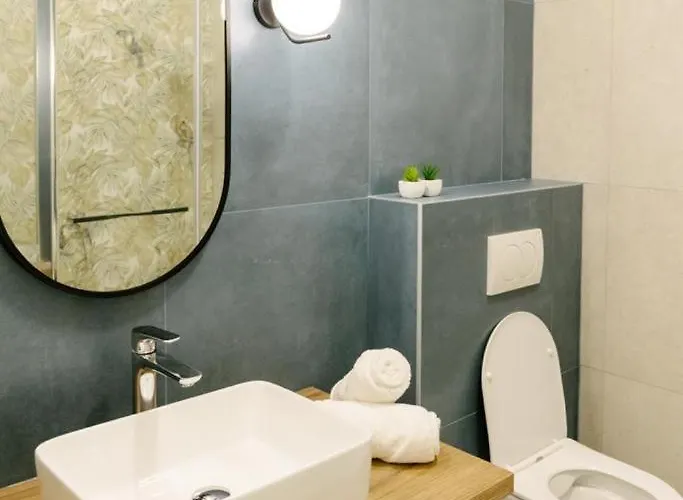 For 2 Apartment Split